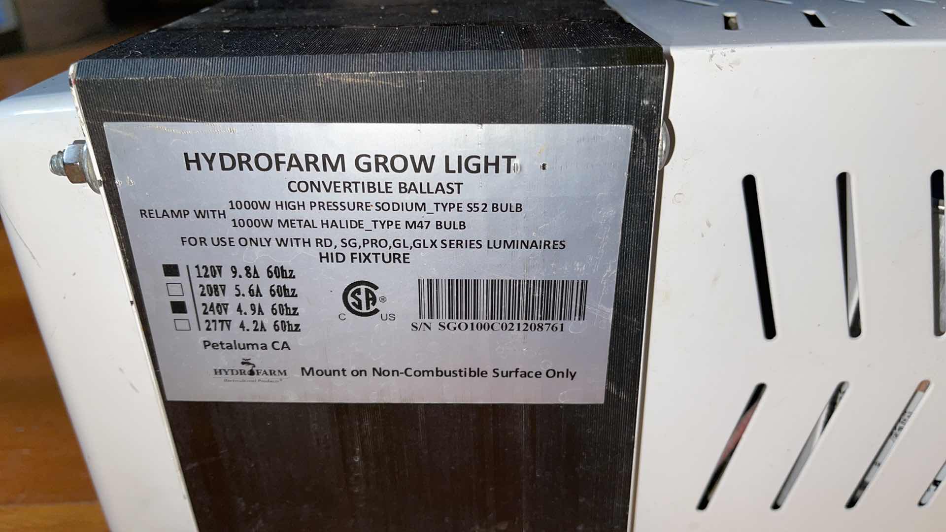 Photo 2 of HYDROFARM GROW LIGHT