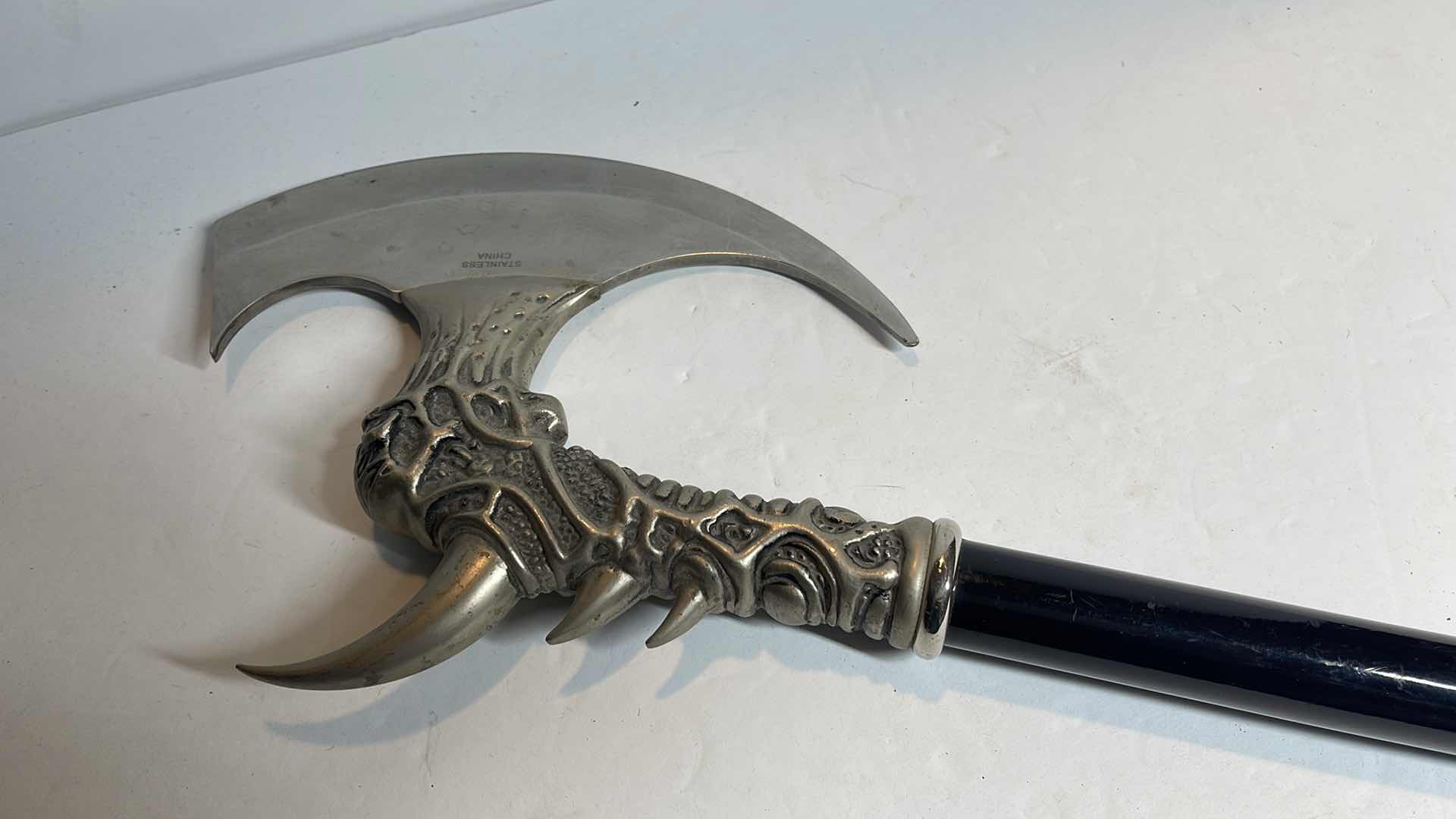 Photo 3 of DRAGON FANTASY AXE