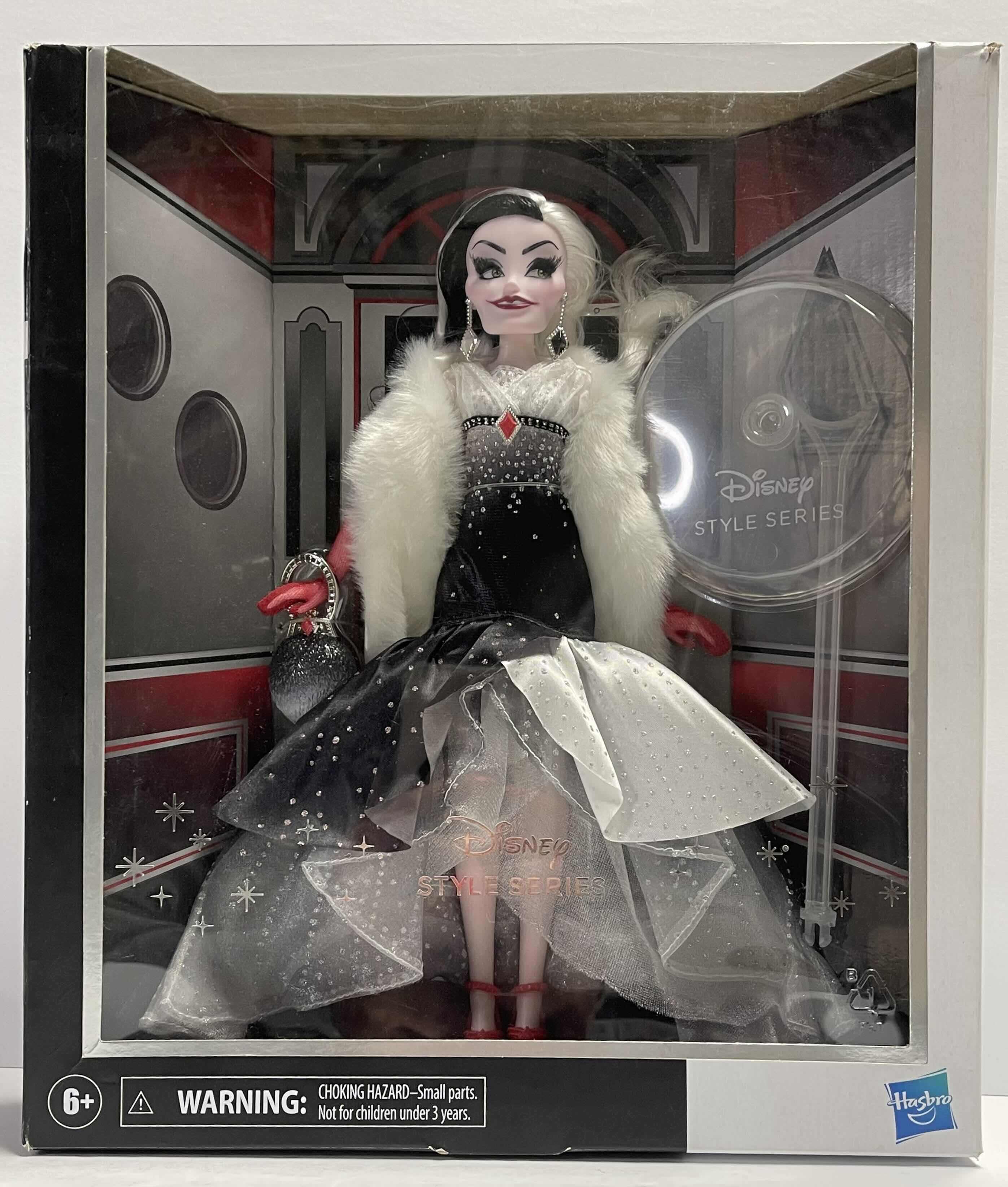 Photo 1 of NIB DISNEY PRINCESS VILLAINS STYLE SERIES “ CURELLA DE VIL” FASHION DOLL - RETAIL PRICE $31.00