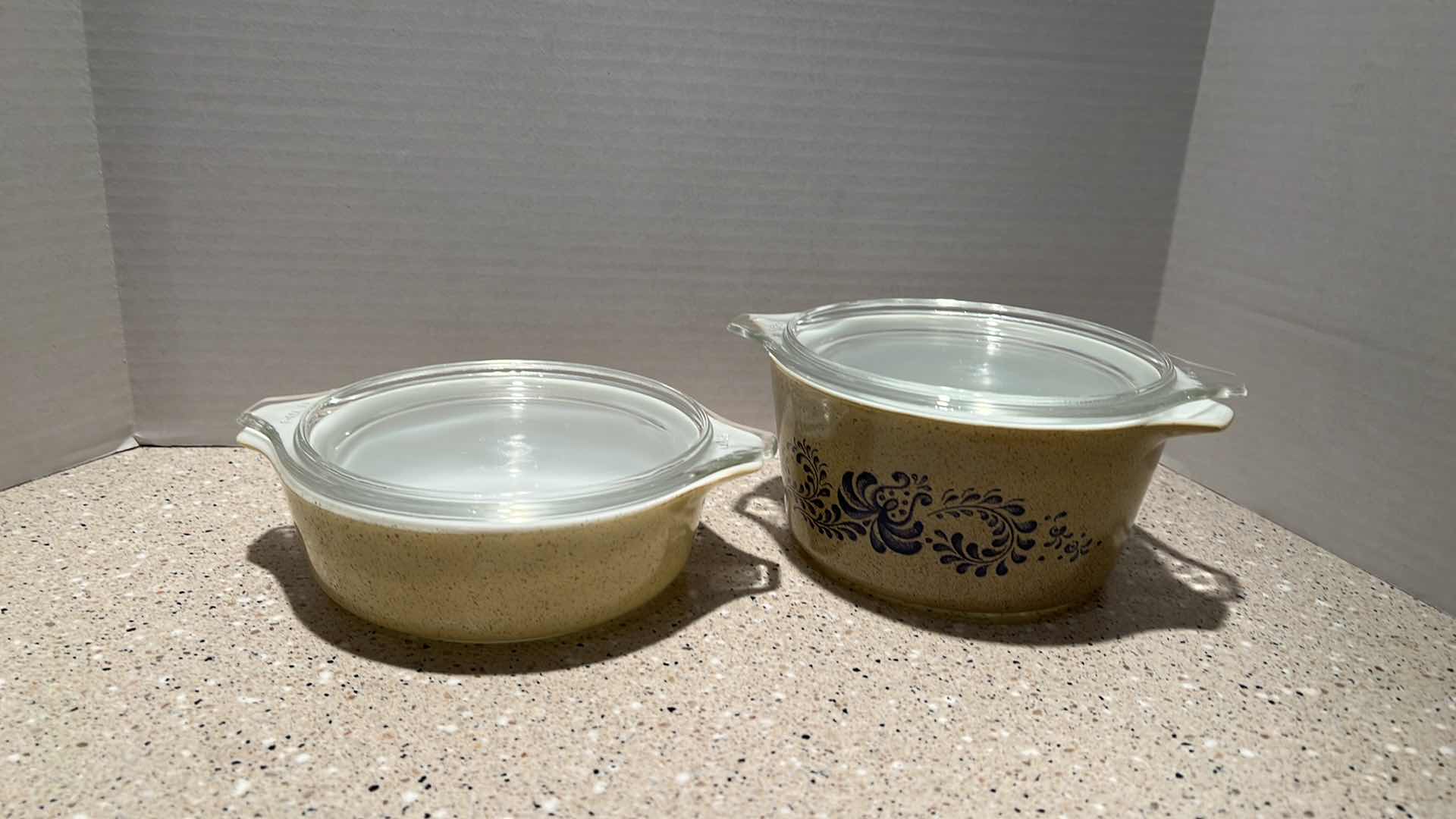 Photo 1 of 2-CORNING-WARE CASSEROLE PYREX 1.5 QT AND 3 QT DISHES WITH LIDS.