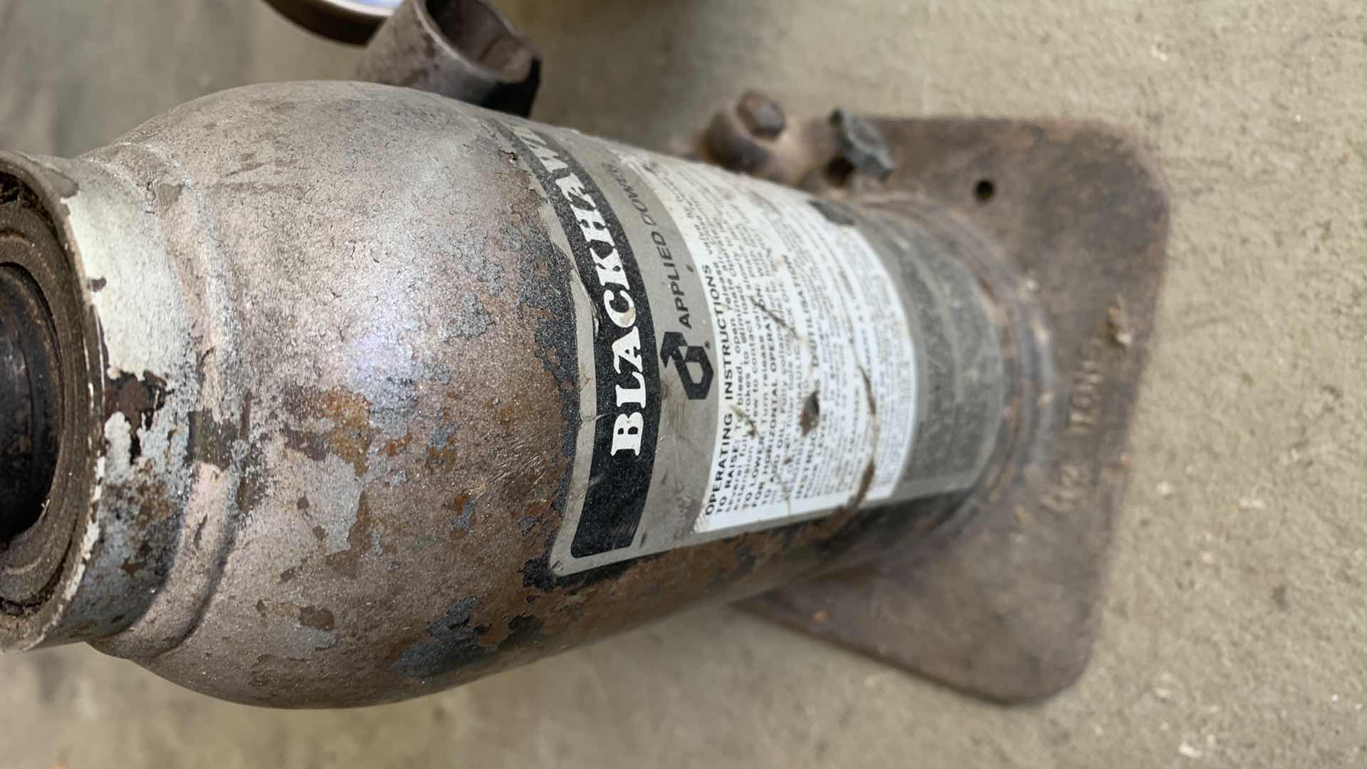 Photo 1 of 2-AUTO PARTS, BLACKHAWK VINTAGE PRESSURE GUAGE CAR JACKS.