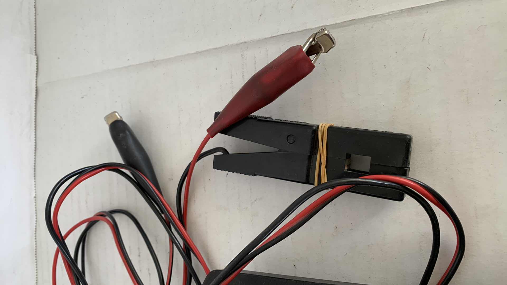 Photo 1 of AUOT PARTS-VINTAGE SUNTUNE INDUCTIVE ENGINE ANALYZER