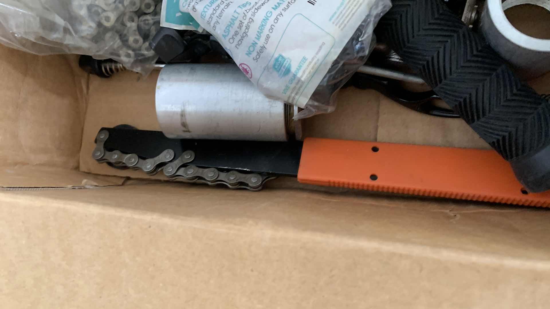 Photo 1 of BICYCLE CHAINS AND RACING CLIP IN FOOT PEDALS. ROAD BICYCLE ACCESSORIES.