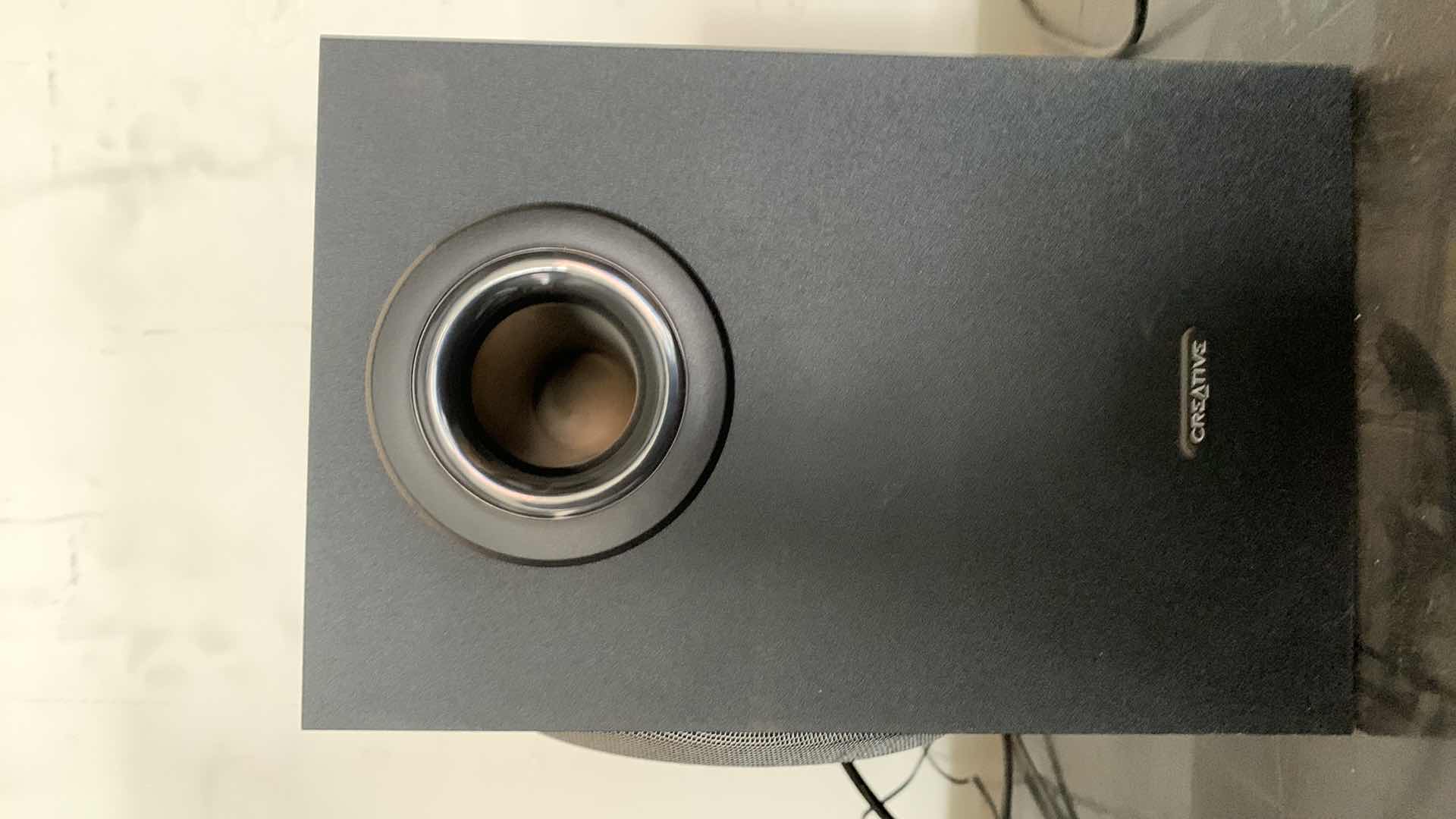 Photo 2 of CREATIVE LABS 2.1 SPEAKER SYSTEM T3100