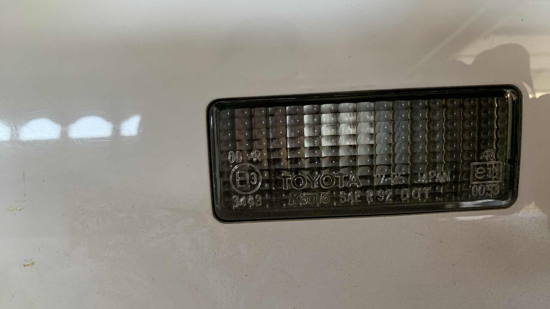 Photo 1 of AUTO PARTS-1994-1995 MR2 CENTER TAILLIGHT ASSEMBLY