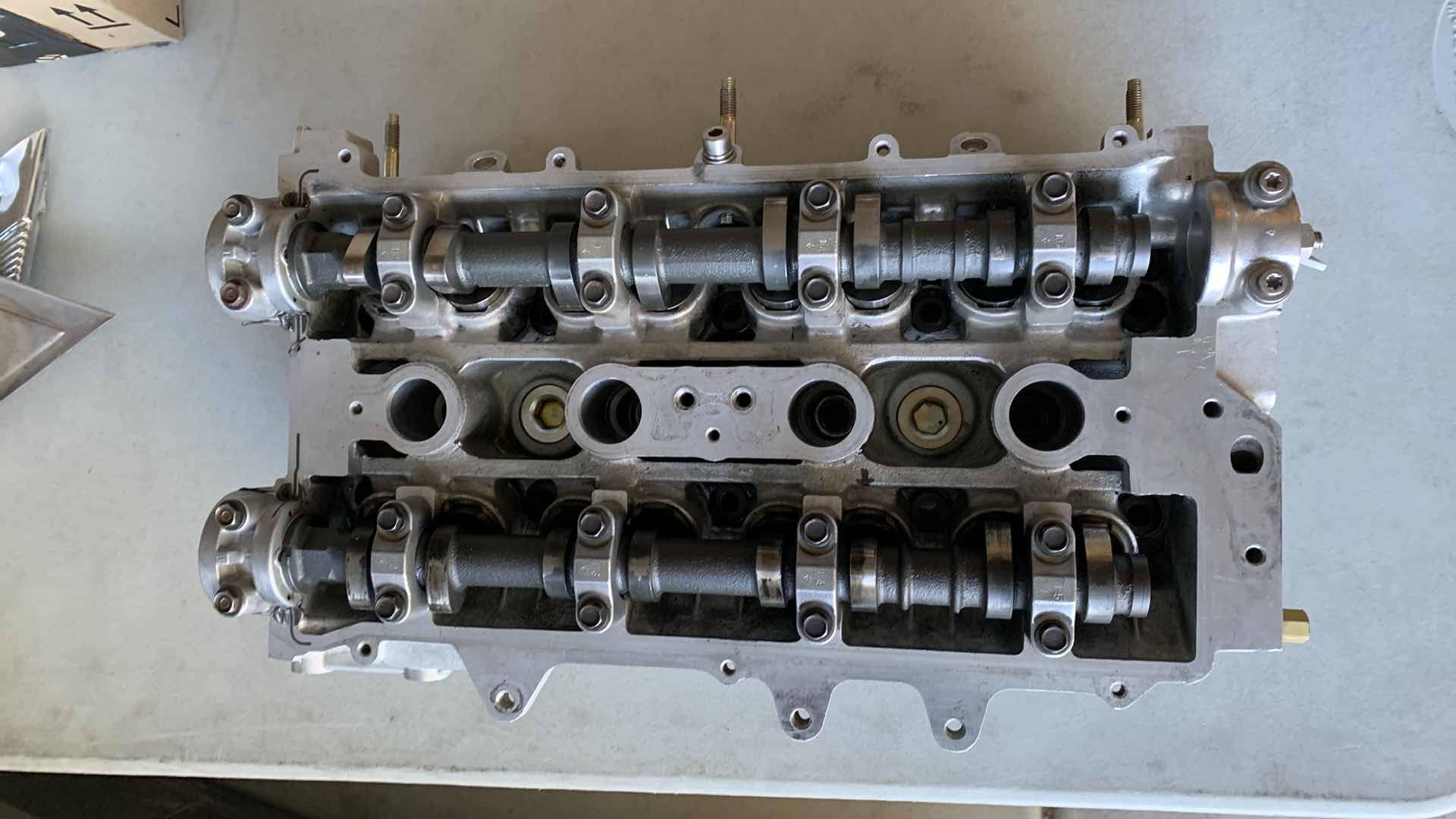 Photo 1 of TOYOTA CELICA 1989-1993 ST 185 ENGINE CYLINDER HEAD PART NUMBER 1111-88385