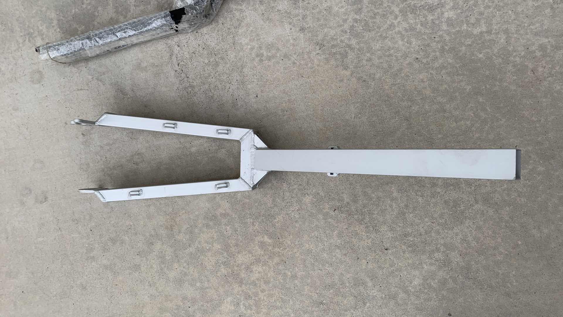 Photo 1 of 2-HITCHES