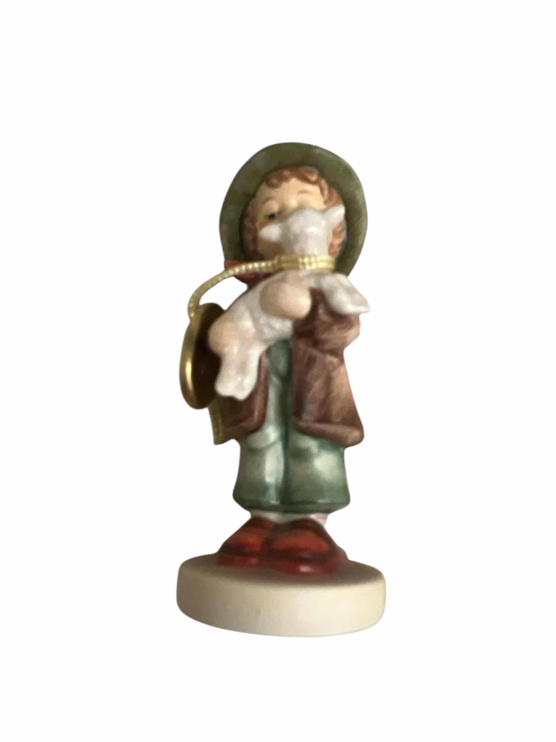 Photo 1 of GOEBEL FIGURINE - FINAL ISSUE LWTZTE AUSGABE 1992  - 5” H