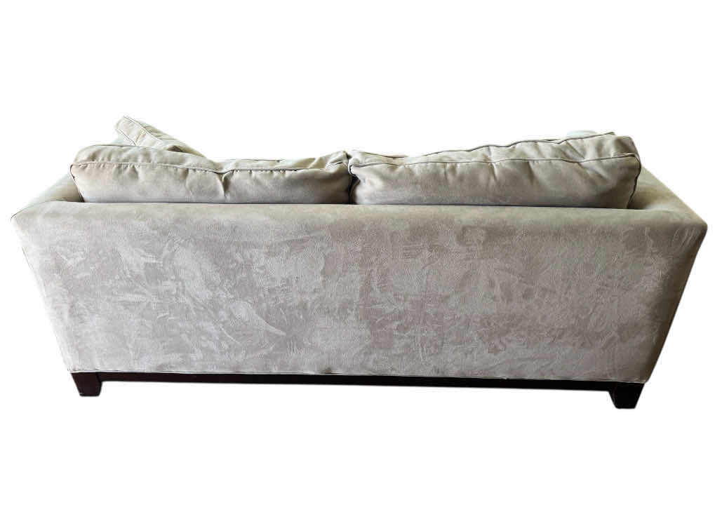 Photo 1 of 200
PEAR MICROFIBER SOFA, HOME FURNITURE, HOME ESSENTIALS,
LIGHT GRAY

78” X 36” X H30”