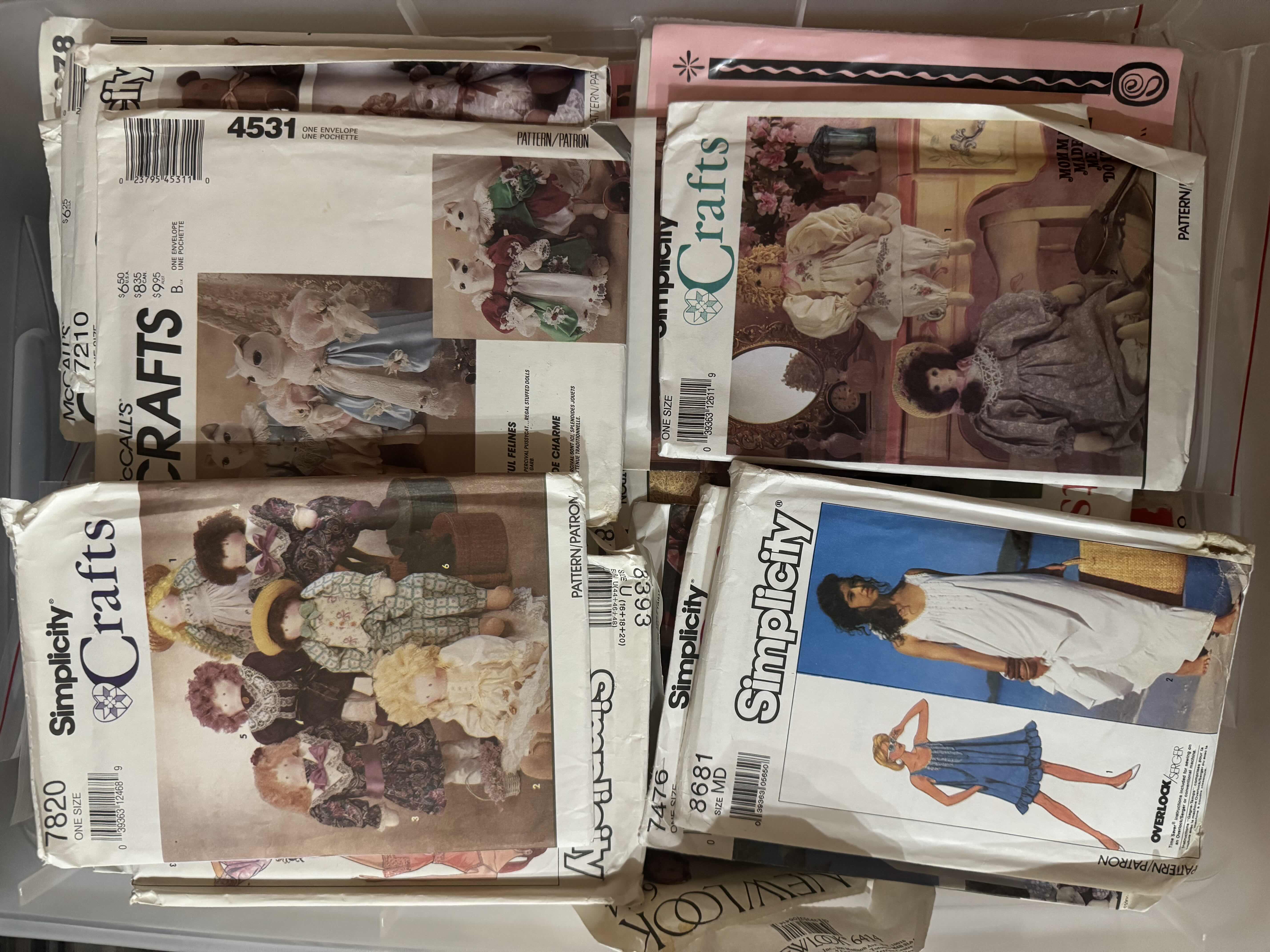 Photo 1 of TOTE OF PATTERNS