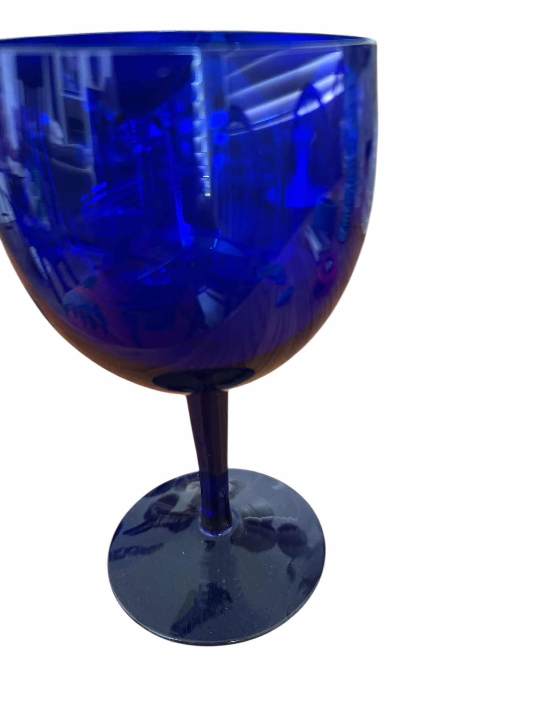 Photo 1 of LOT: 6 - BLUE AND WHITE GLASS WINEGLASSES - 9” TALL AND 2 BLUE WINE GLASSES