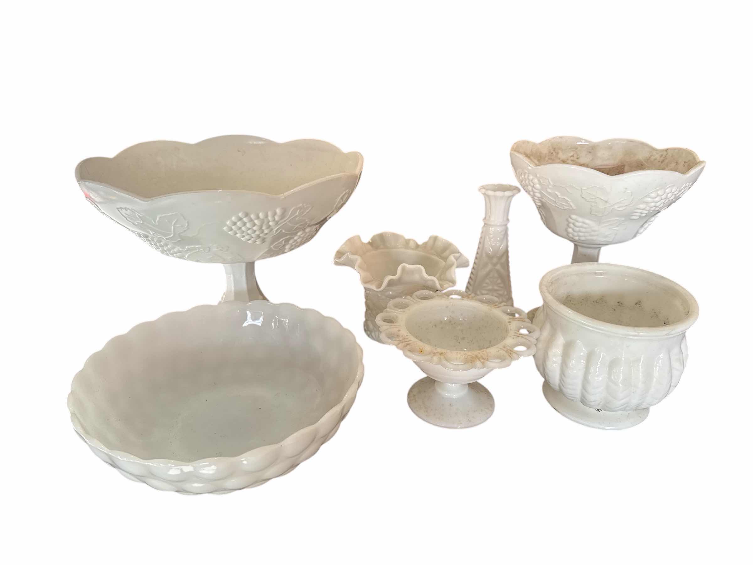 Photo 1 of 7 PIECES OF VINTAGE MILK GLASS
