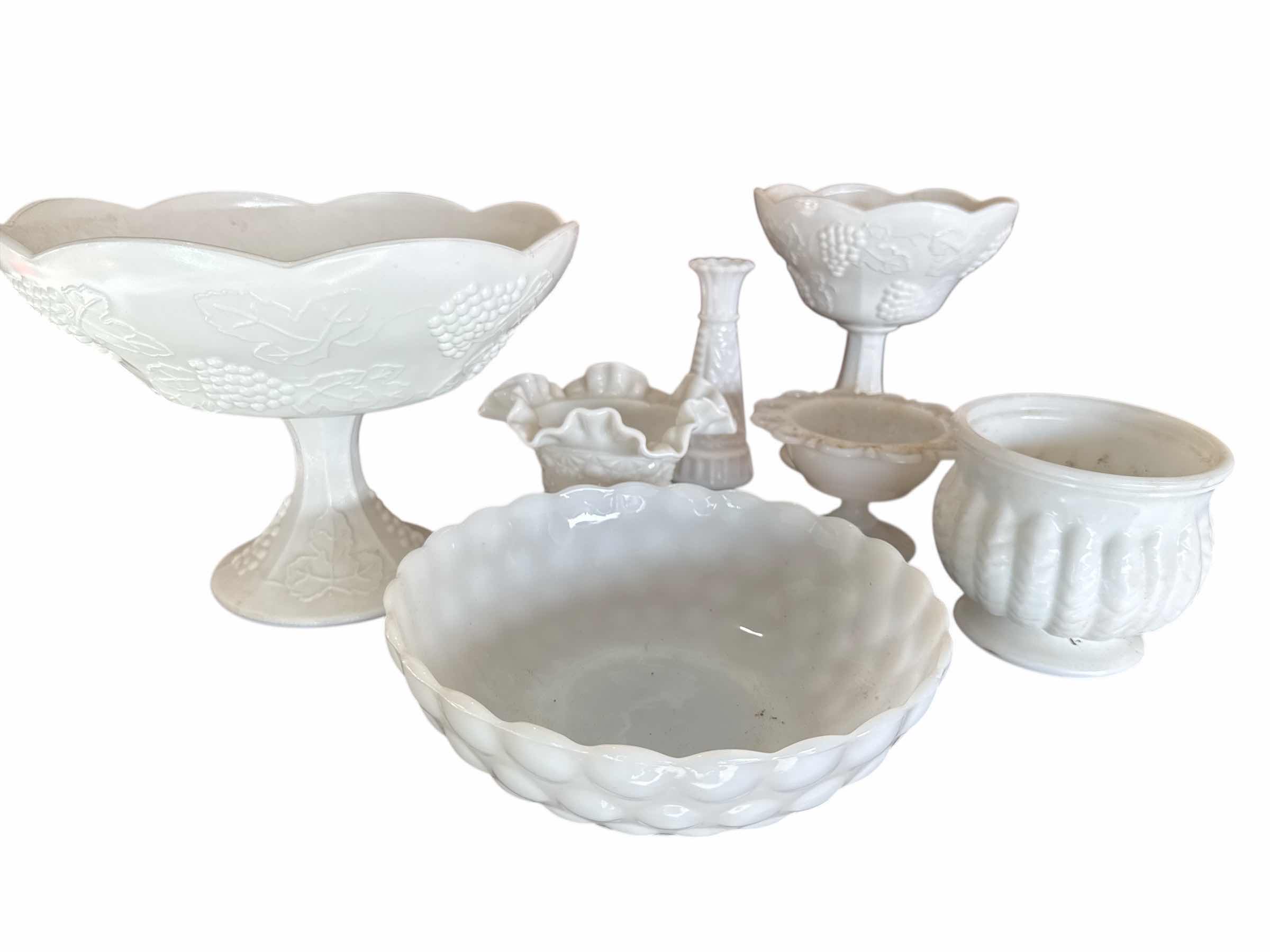 Photo 1 of 7 PIECES OF VINTAGE MILK GLASS
