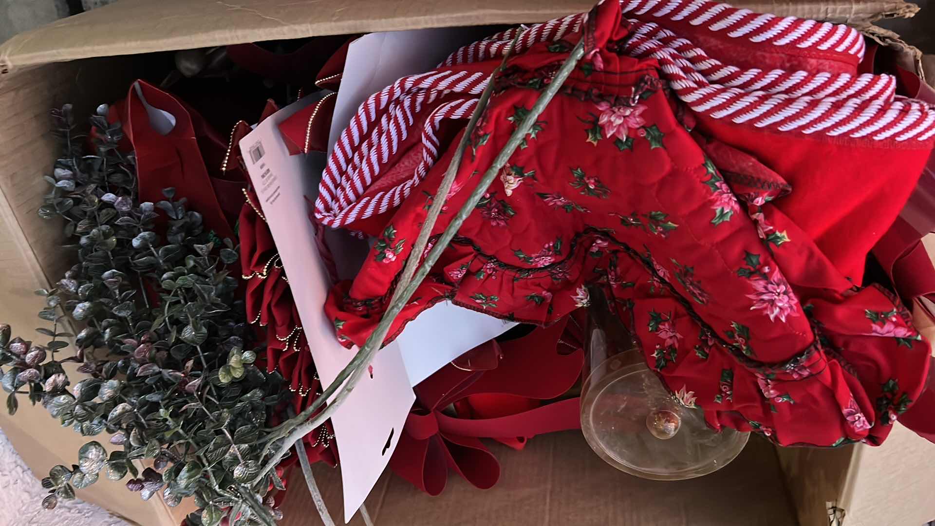 Photo 1 of LOT OF CHRISTMAS OF CHRISTMAS DECOR