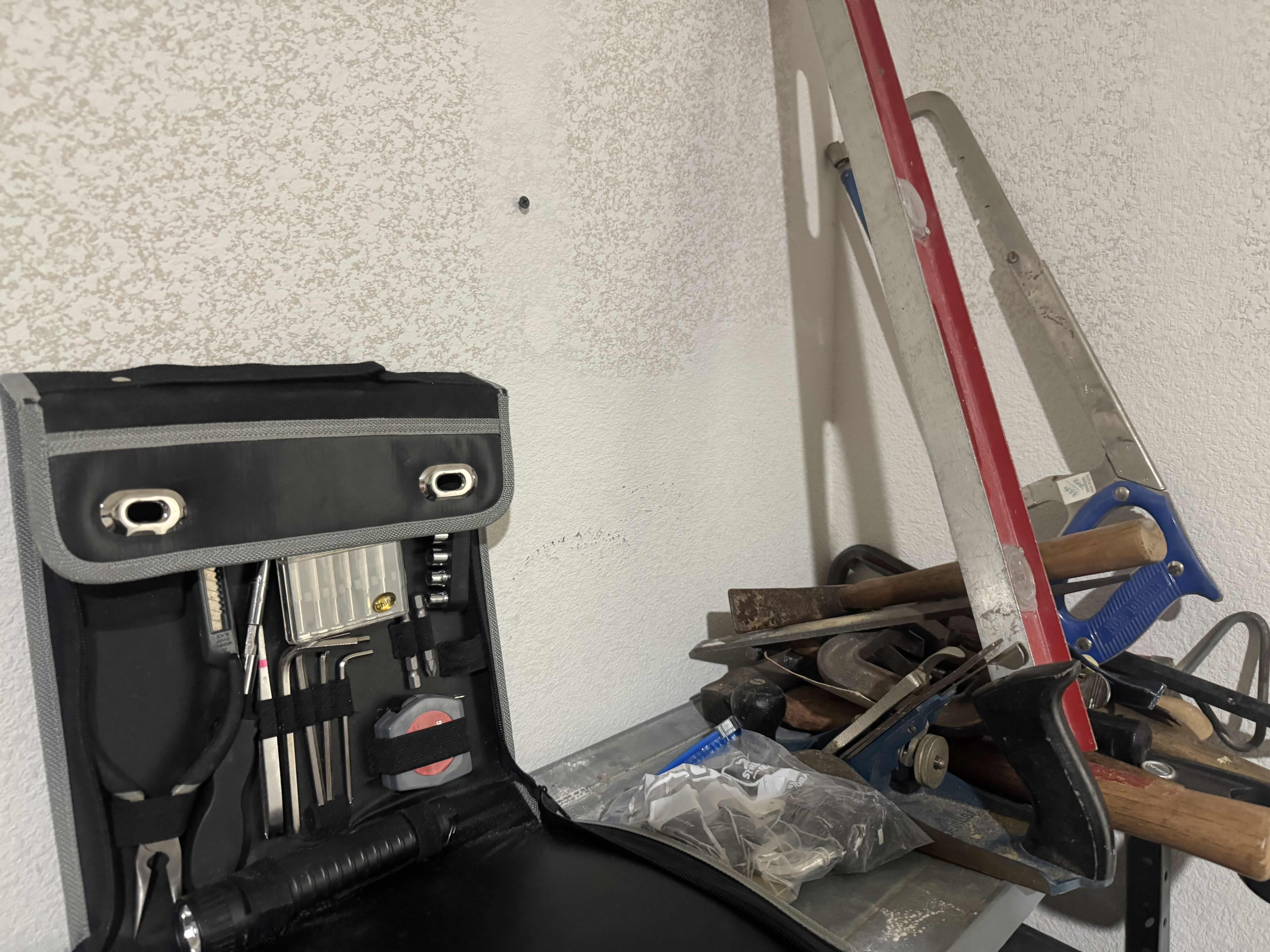 Photo 1 of TOOLS