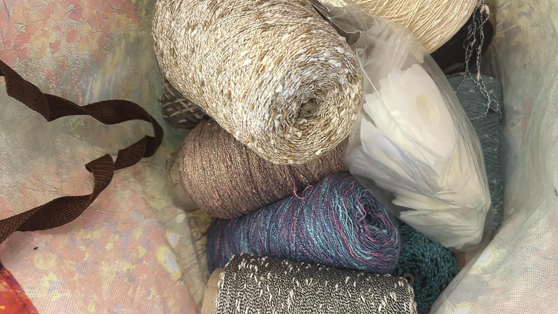Photo 1 of CONTENTS OF BAG ASSORTED YARN