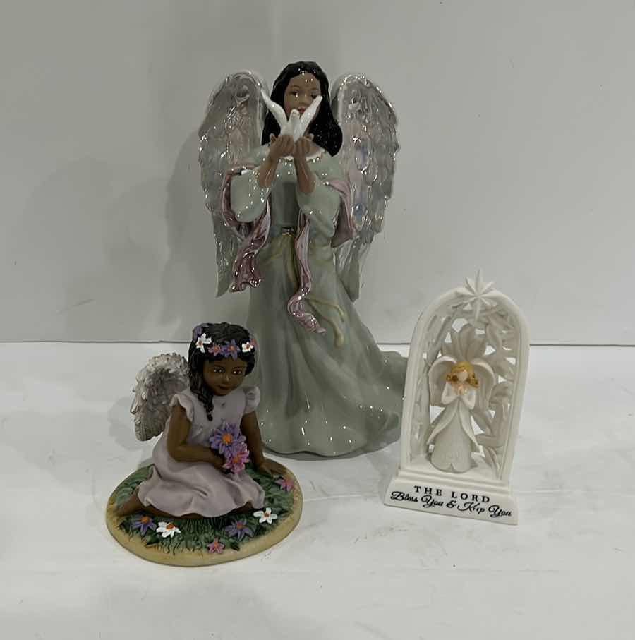 Photo 1 of 1 MUSIC BOX FIGURINE H10” AND 2 SMALL ANGELS