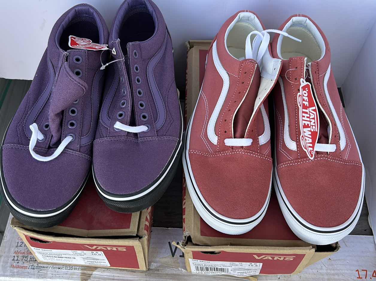 Photo 1 of 2 PAIR OLD SKOOL OFF THE WALL VANS MEN 9 and 9.5 WOMEN 10 and 10.5