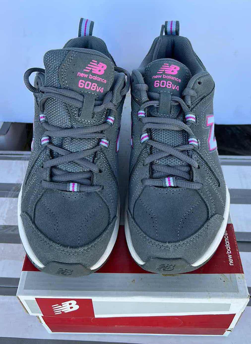 Photo 1 of 1 NEW PAIR WOMENS NEW BALANCE SHOES SIZE 7.5