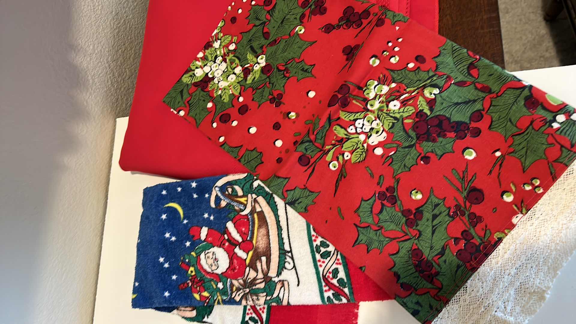 Photo 5 of CHRISTMAS LINENS