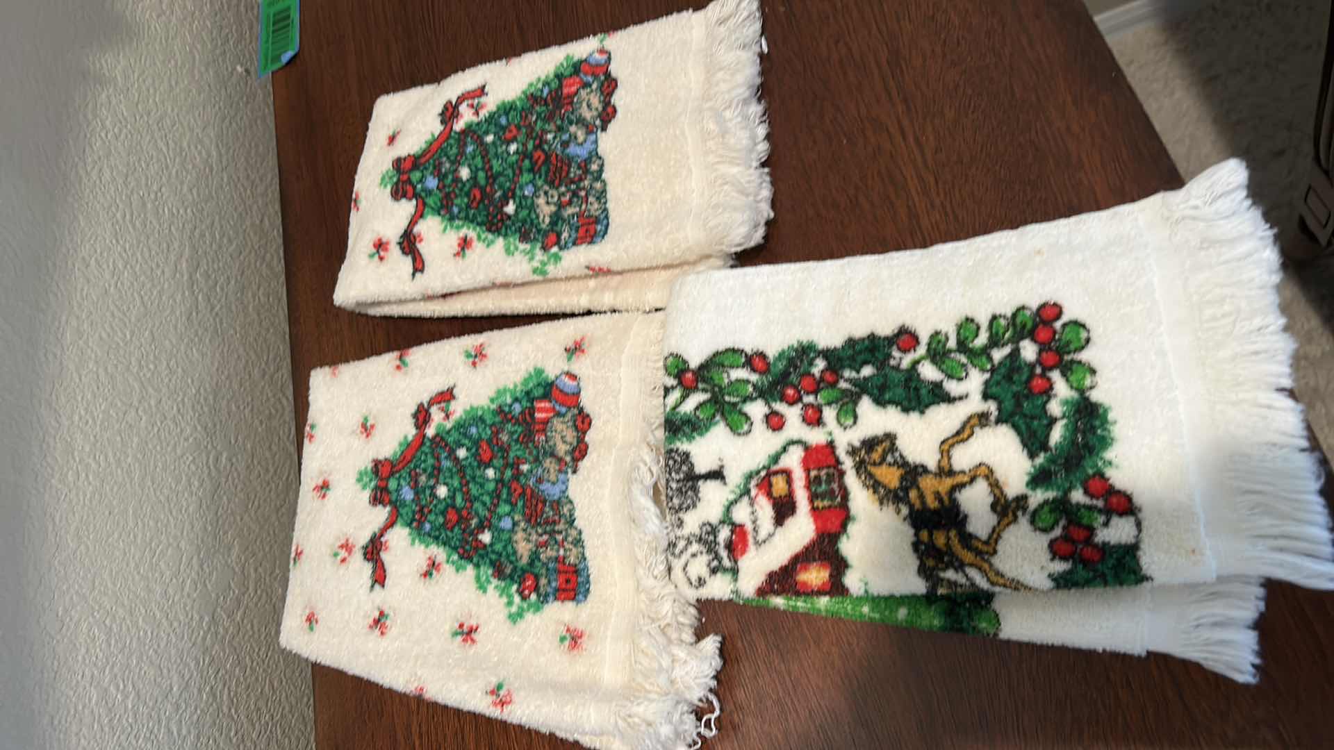 Photo 2 of CHRISTMAS LINENS