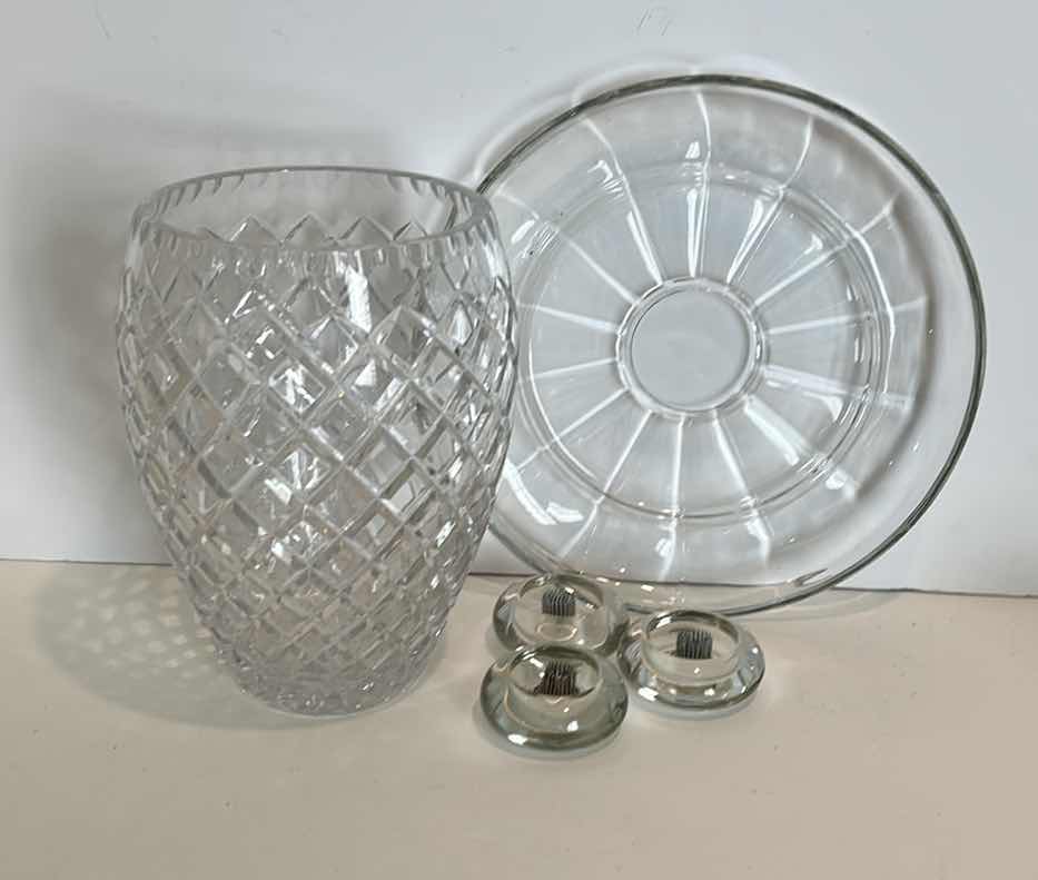 Photo 6 of 5 CUT CRYSTAL AND GLASS ITEMS, VASE H9”