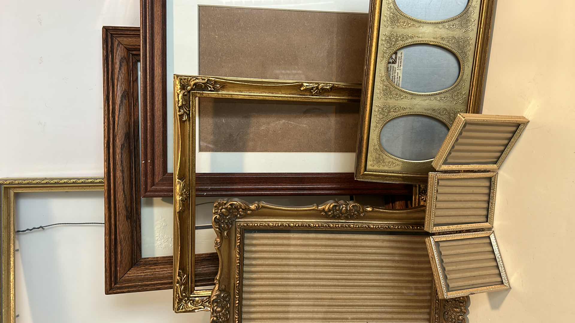 Photo 3 of 8 - FRAME ASSORTMENT