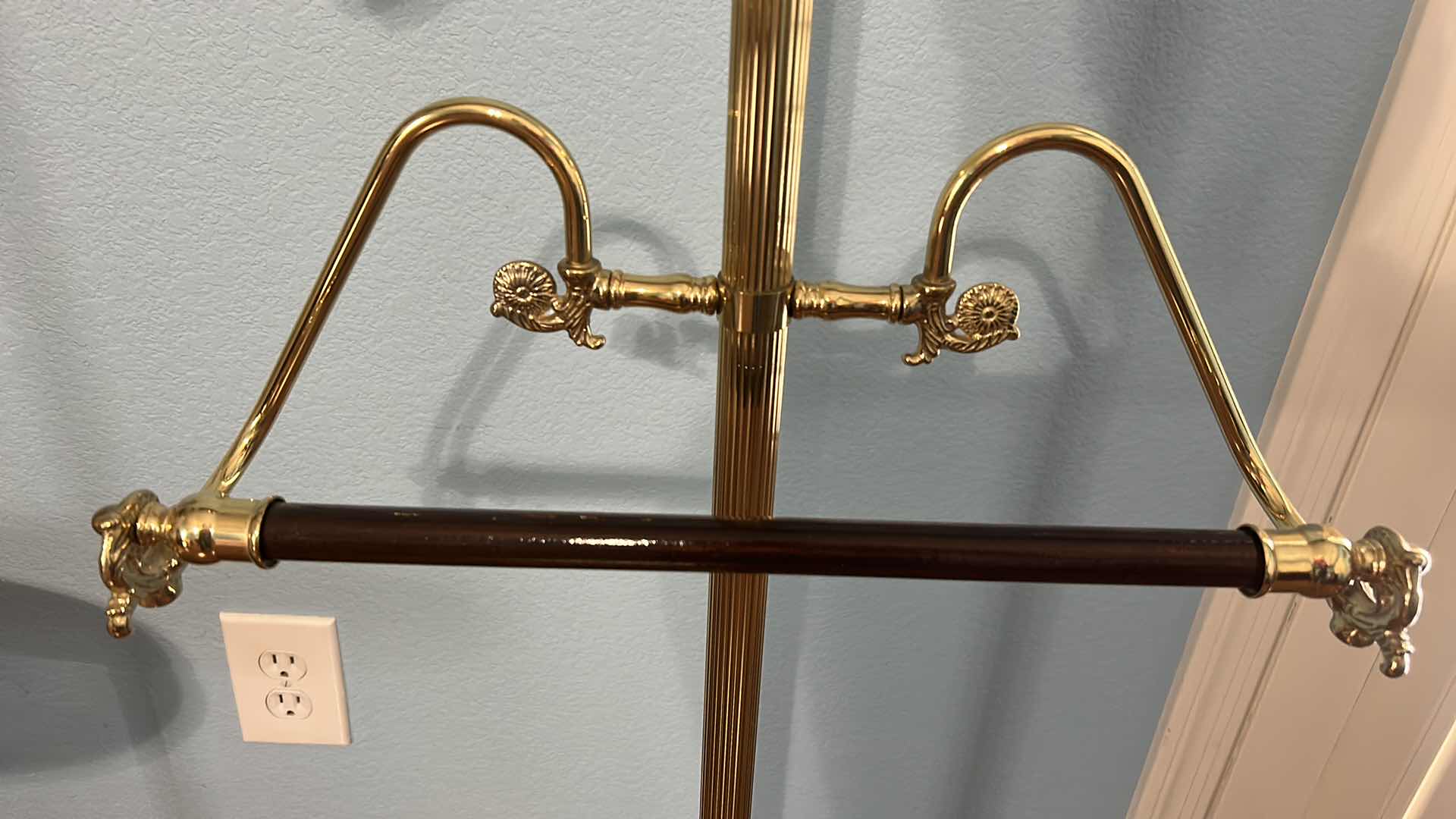 Photo 2 of VINTAGE BRASS AND WOOD WARDROBE BUTLER H49.5”