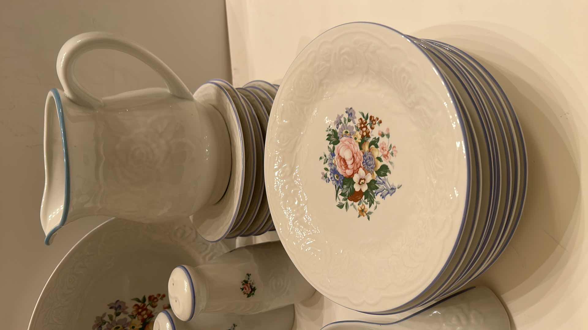 Photo 2 of 39 PCS VICTORIA ROSE DINNERWARE