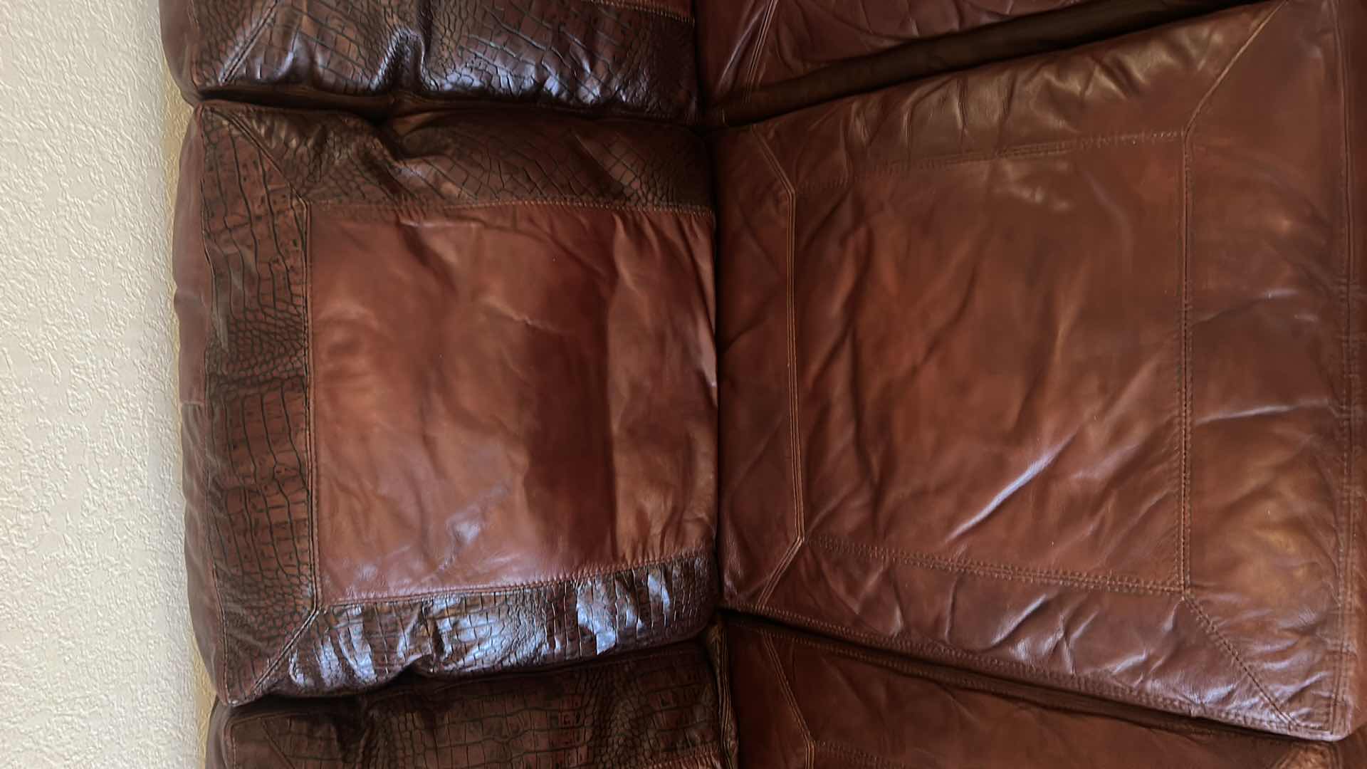 Photo 4 of 92” LEATHER SOFA