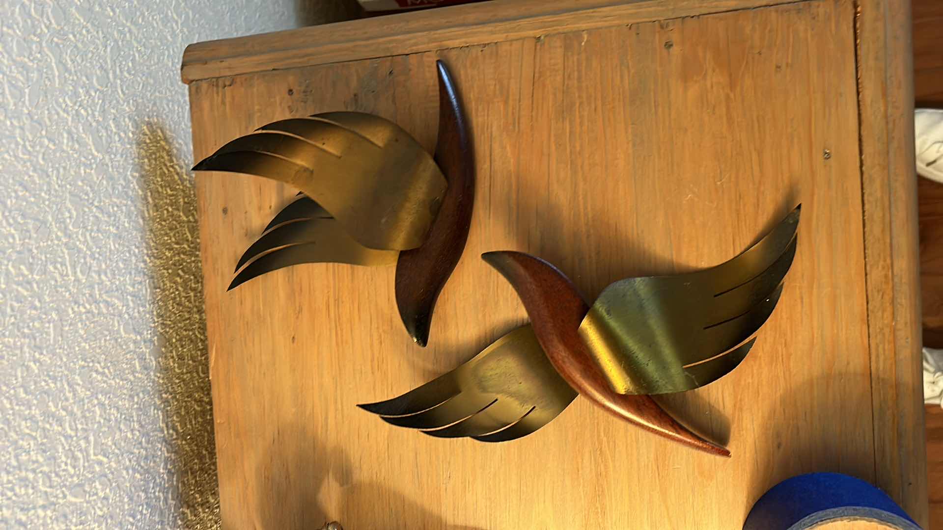 Photo 3 of METAL AND WOOD BIRD WALL DECOR 10” x 6”