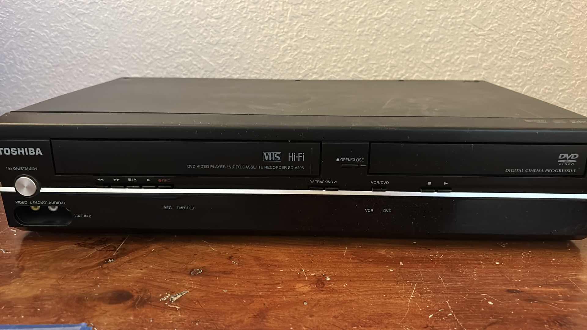 Photo 2 of TOSHIBA VHS PLAYER & DVD PLAYER