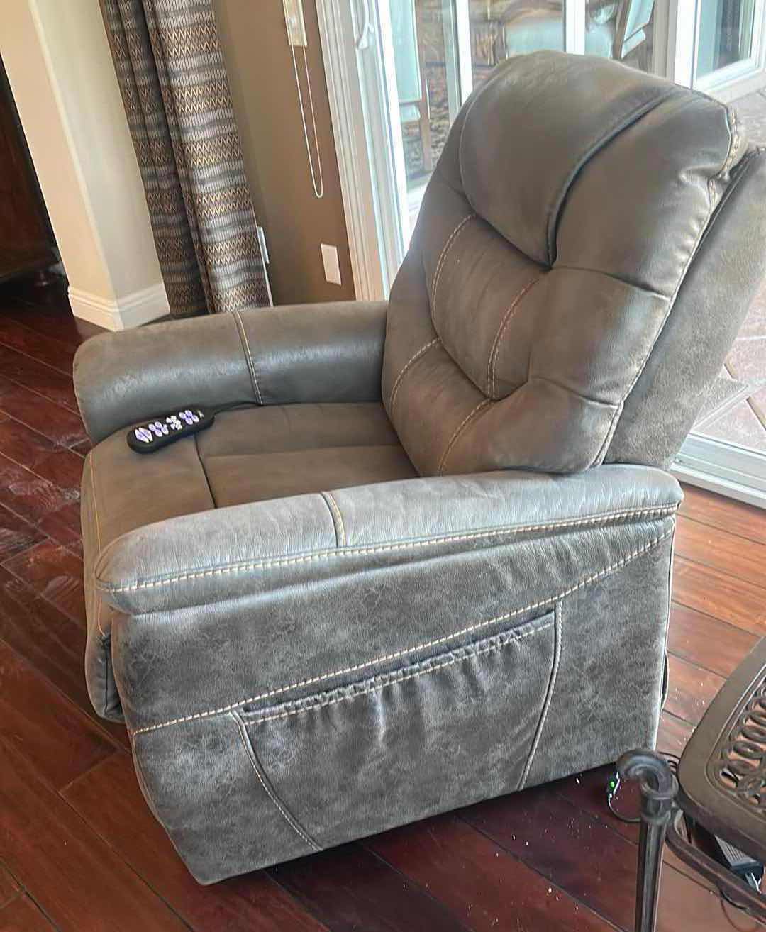 Photo 3 of Ultra comfort, power, lift, and recline chair, gray leather 