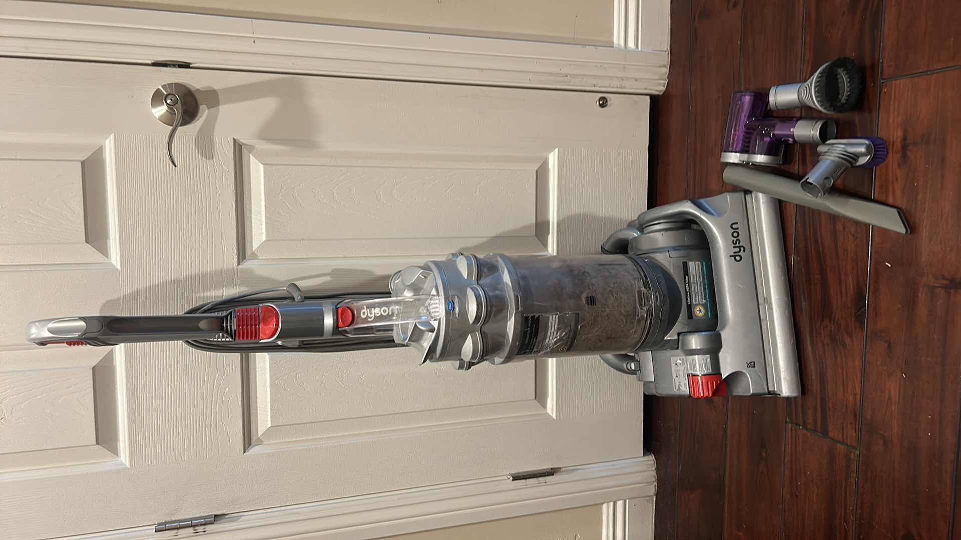 Photo 4 of DYSON VACUUM CLEANER
