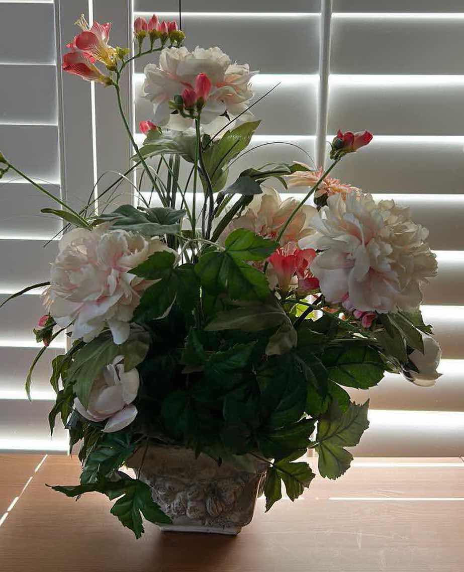 Photo 1 of FAUX FLORAL ARRANGEMENT H23”