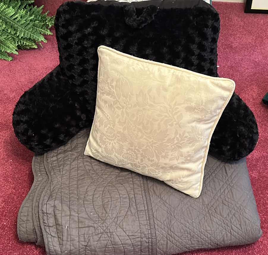 Photo 1 of KING COMFORTER, BLACK BACK PILLOW AND TOSS PILLOW