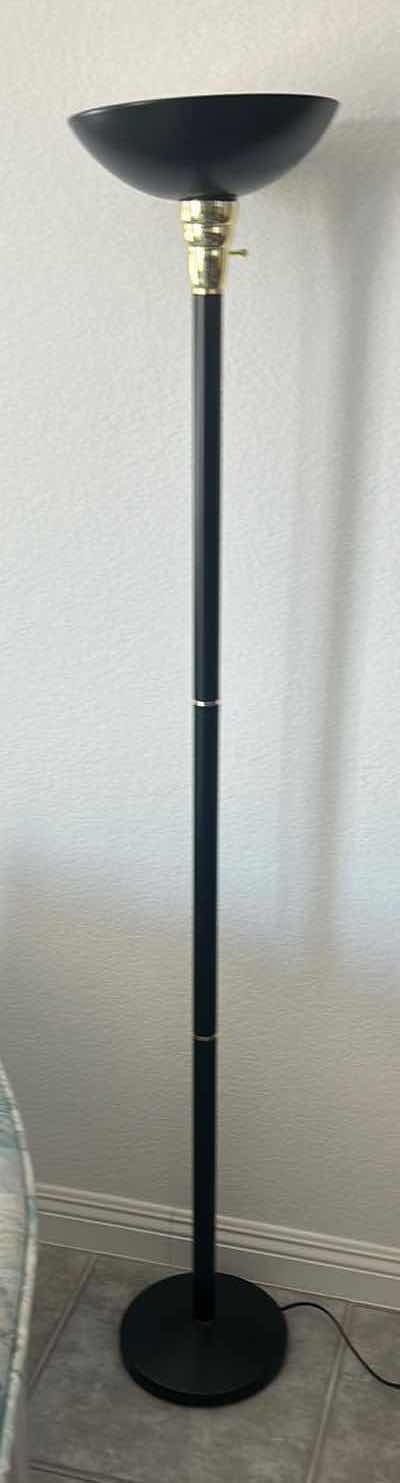 Photo 1 of 6’ BLACK & GOLD FLOOR LAMP