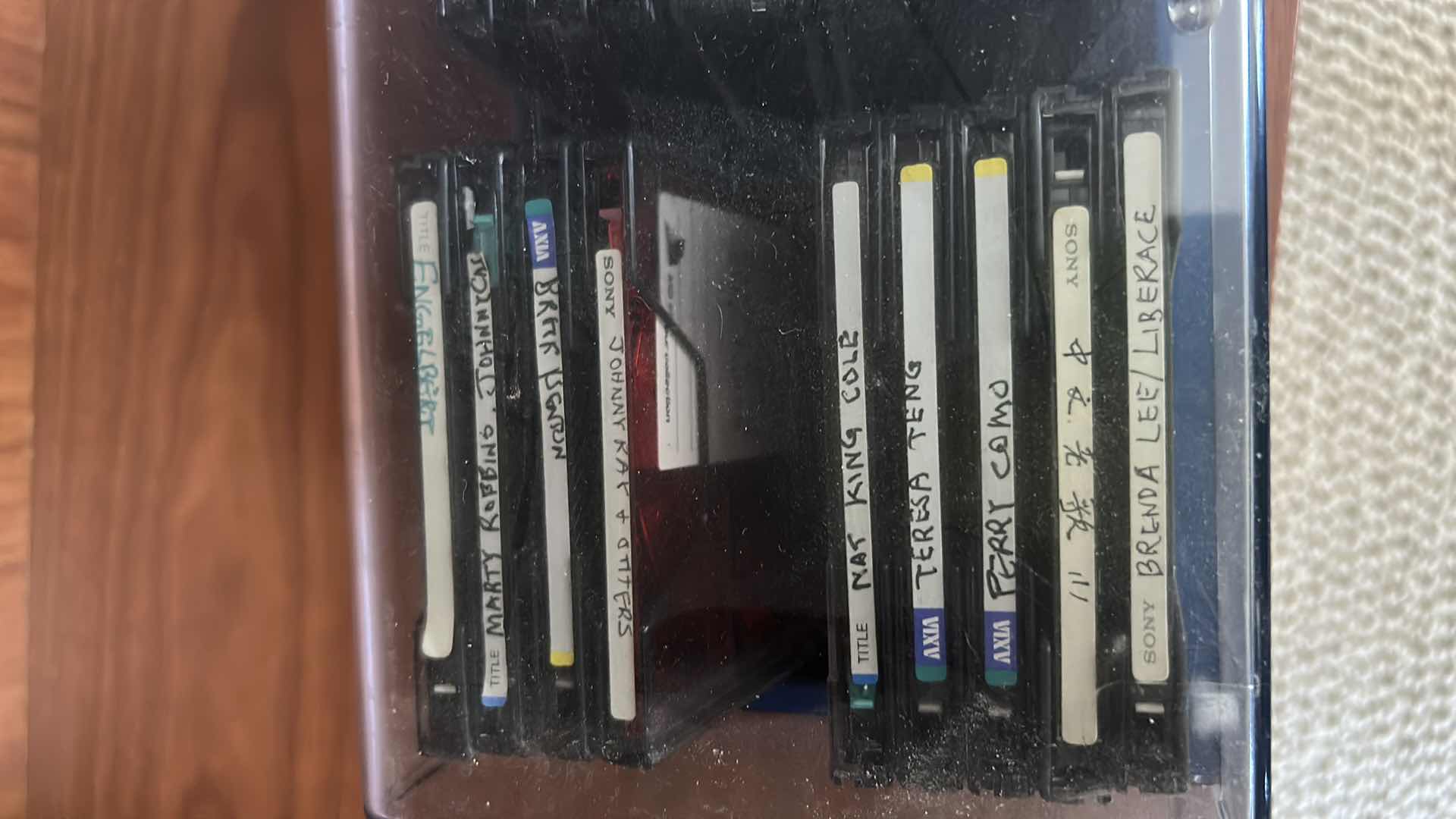 Photo 8 of CONTENTS CABINET- MUSIC CASSETTES & SONY DISCS