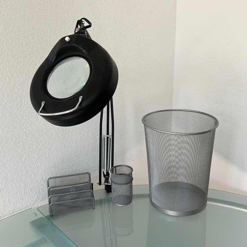Photo 1 of OFFICE ACCESSORIES