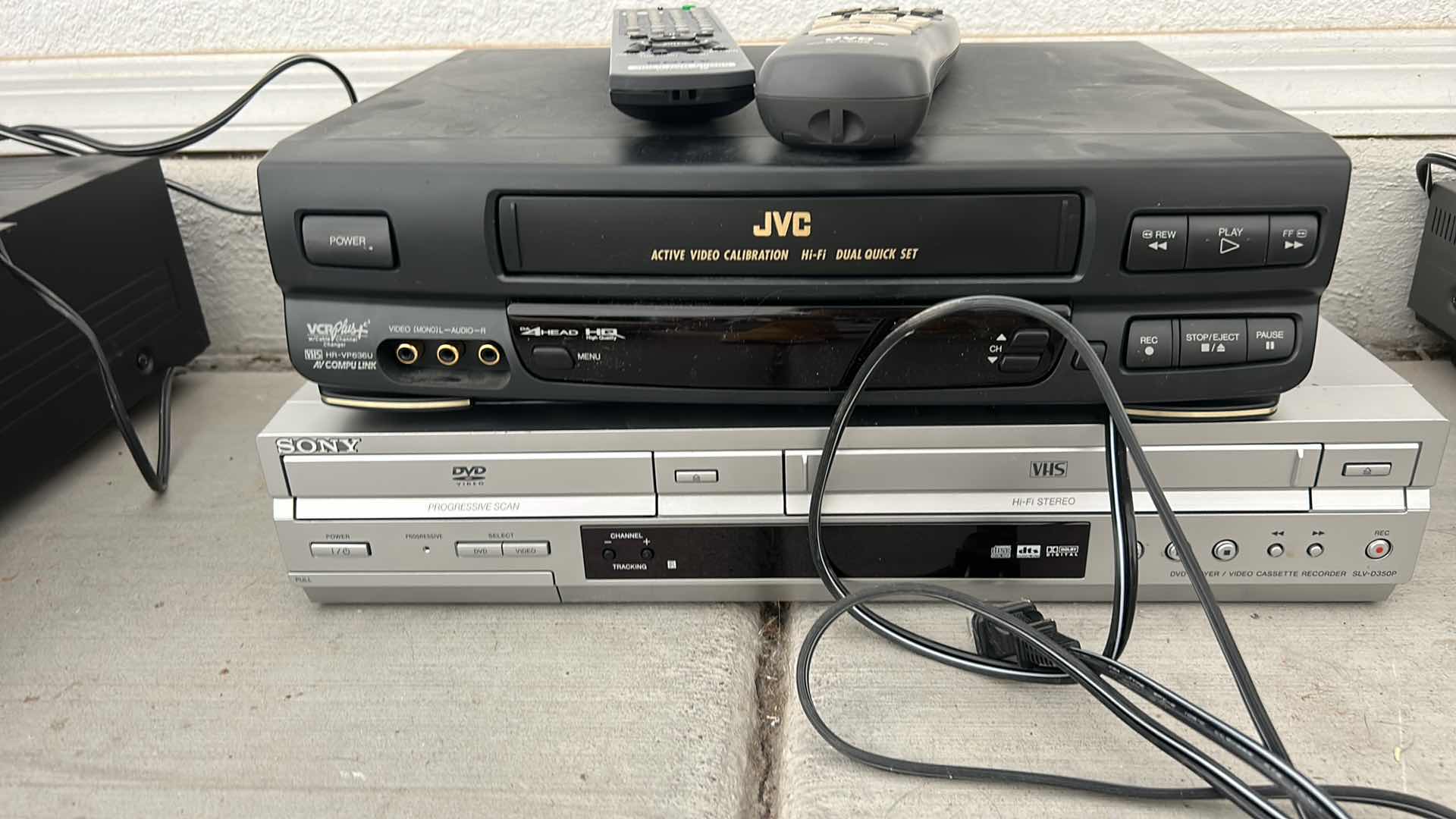 Photo 1 of 2 ELECTRONICS - SONY & JVC