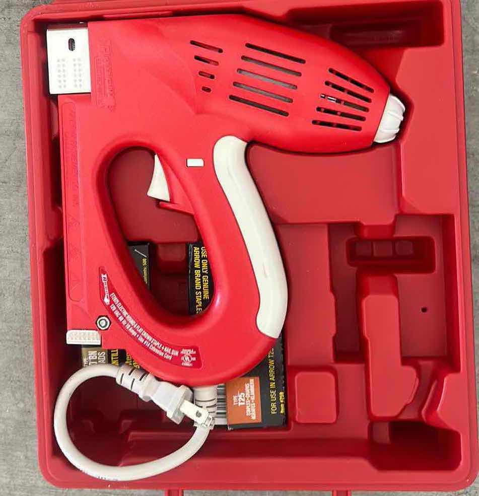 Photo 1 of AAROW ELECTRO MATIC STAPLE AND NAIL GUN KIT