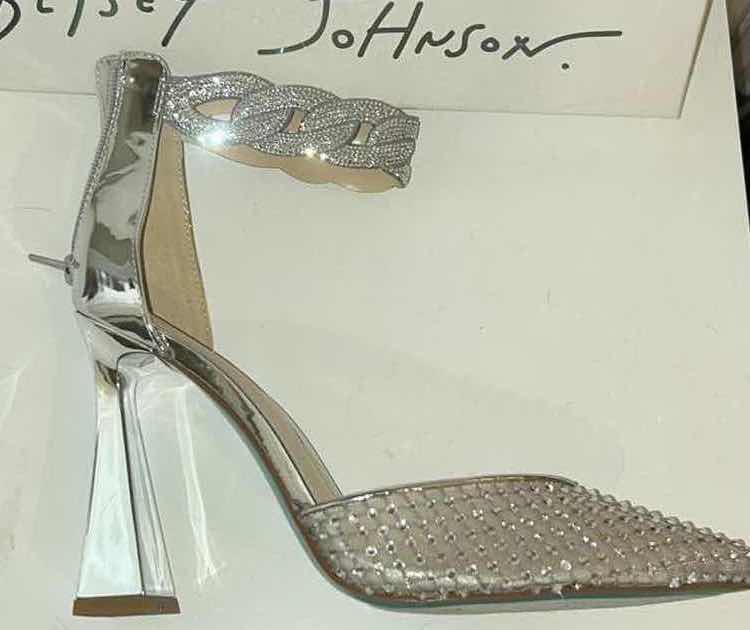 Photo 3 of NEW BETSEY JOHNSON HIGH HEELED SHOES SIZE 9.5