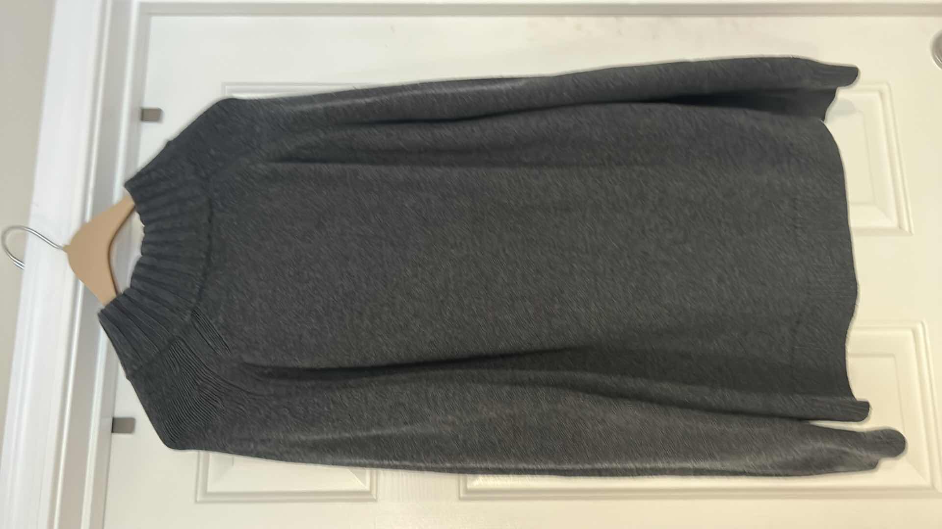 Photo 4 of MENS CALVIN KLEIN XL 100% WOOL PULLOVER SWEATER