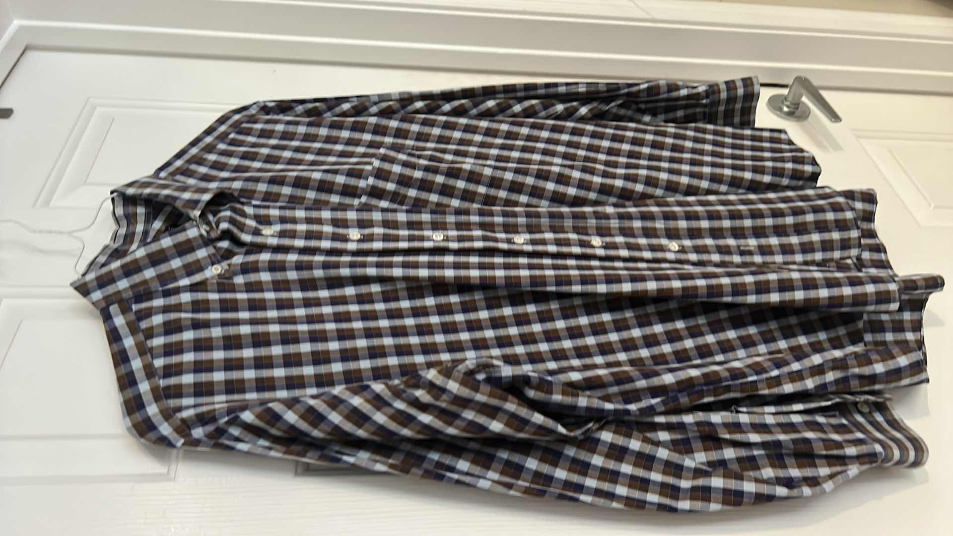 Photo 2 of MENS CLOTHING- IKE BEHAR NEW YORK 100% COTTON COLLARED BUTTON DOWN SHIRT SIZE 17-36