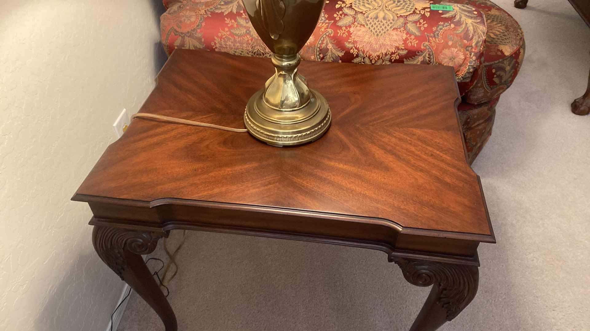 Photo 4 of ETHAN ALLEN QUEEN ANNE MAHOGANY SIDE TABLE 21“ x 28“ x 24 1/2” WITH RECIEPT