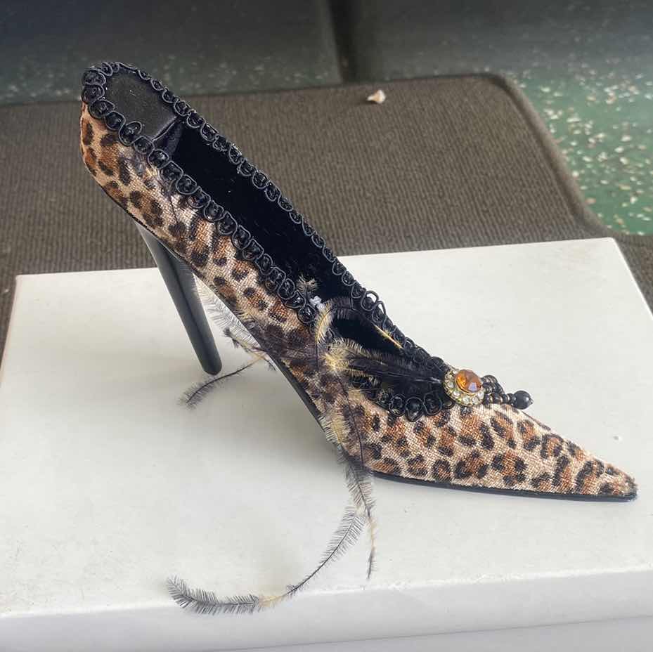 Photo 1 of MINIATURE LEOPARD PRINT HIGH HEEL SHOE 7 1/2“ IN BOX