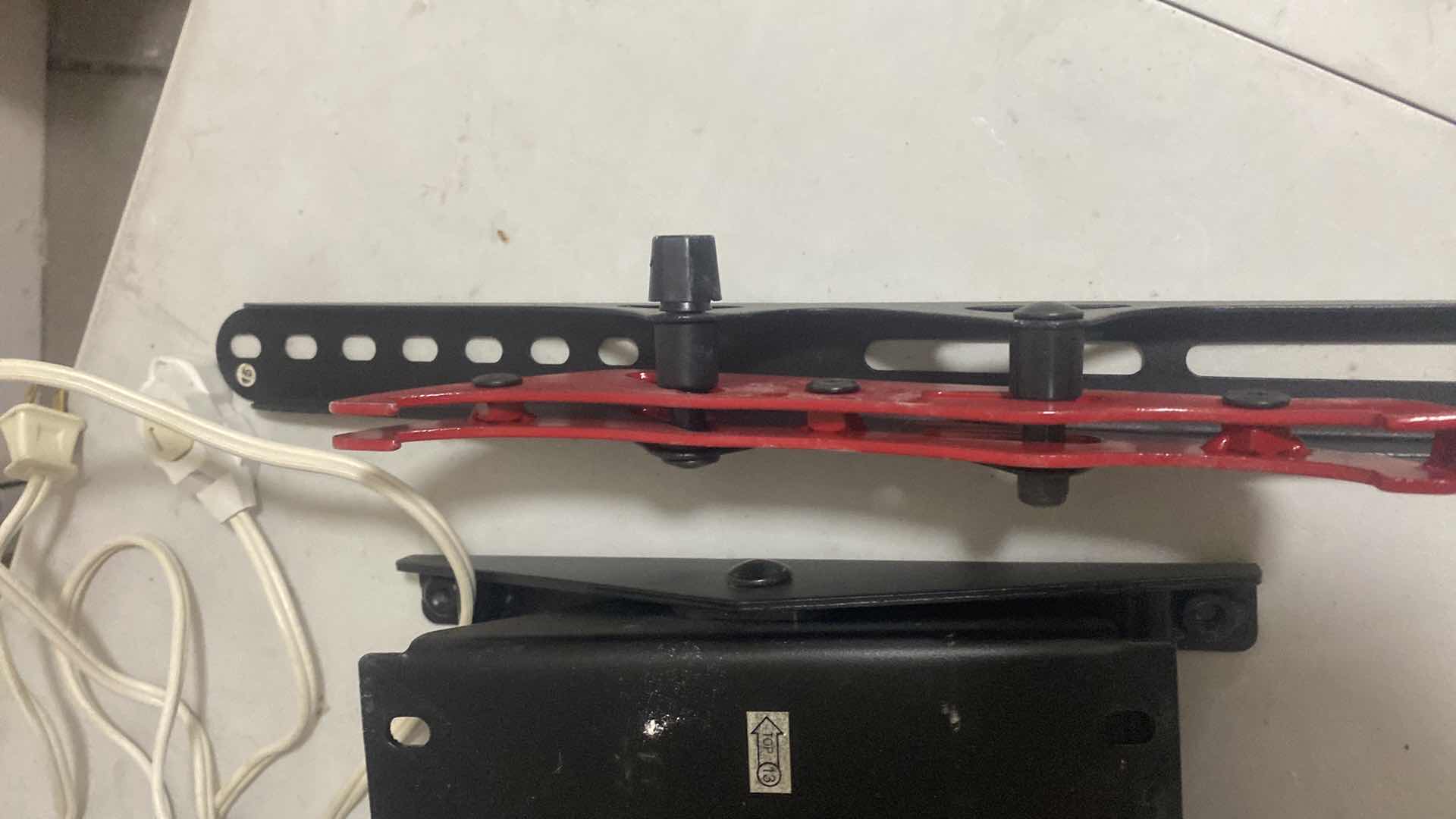 Photo 1 of JACK INFLATOR & EXTENSION CORD