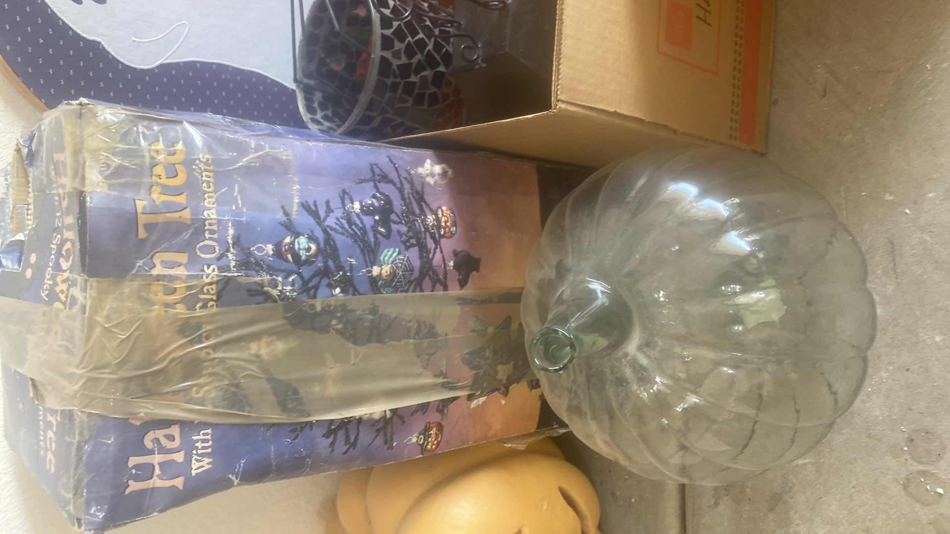 Photo 1 of HALLOWEEN DECOR