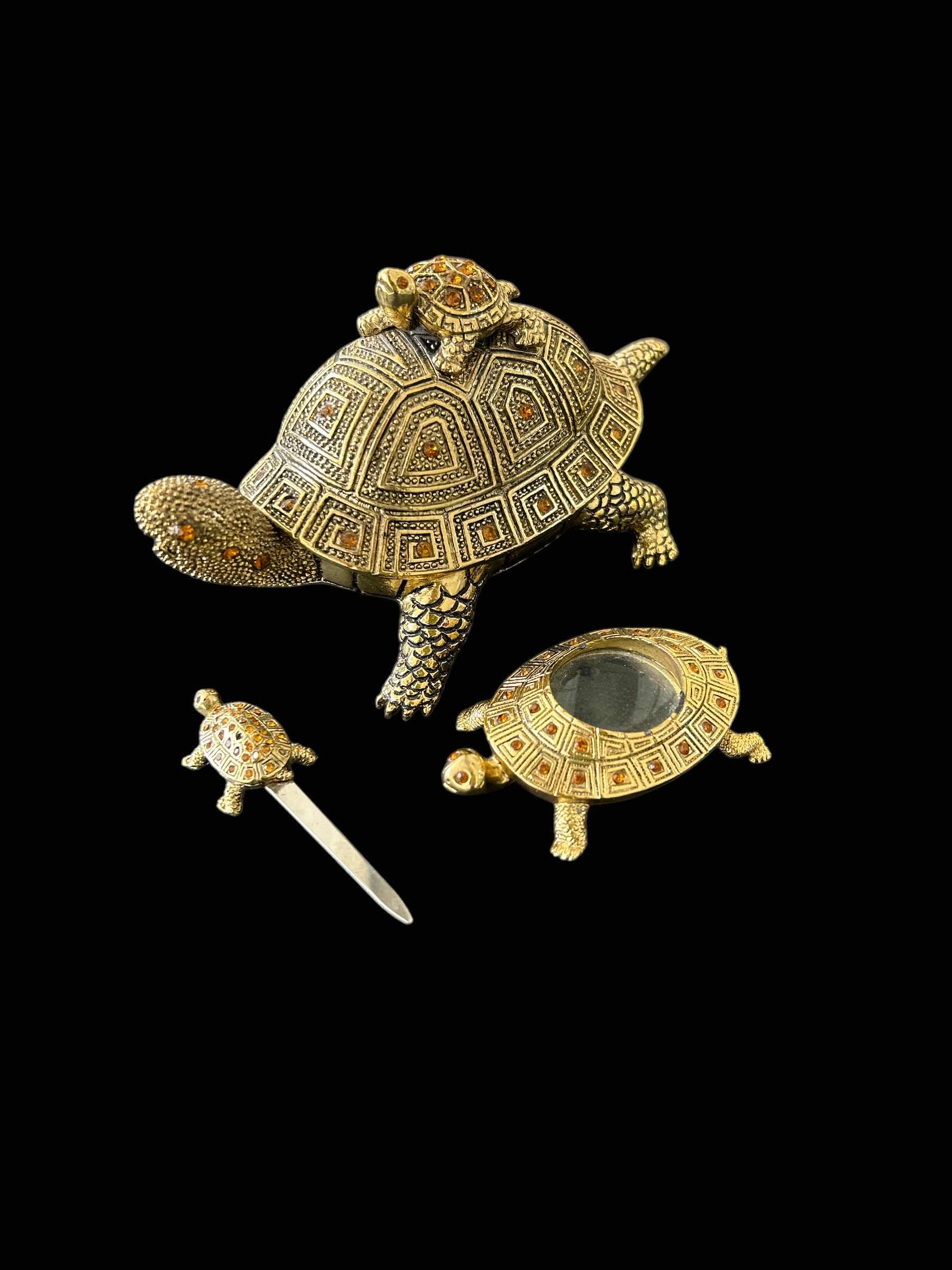 Photo 1 of TURTLE TRINKET BOX 5 1/2“ x H 3“ & MORE