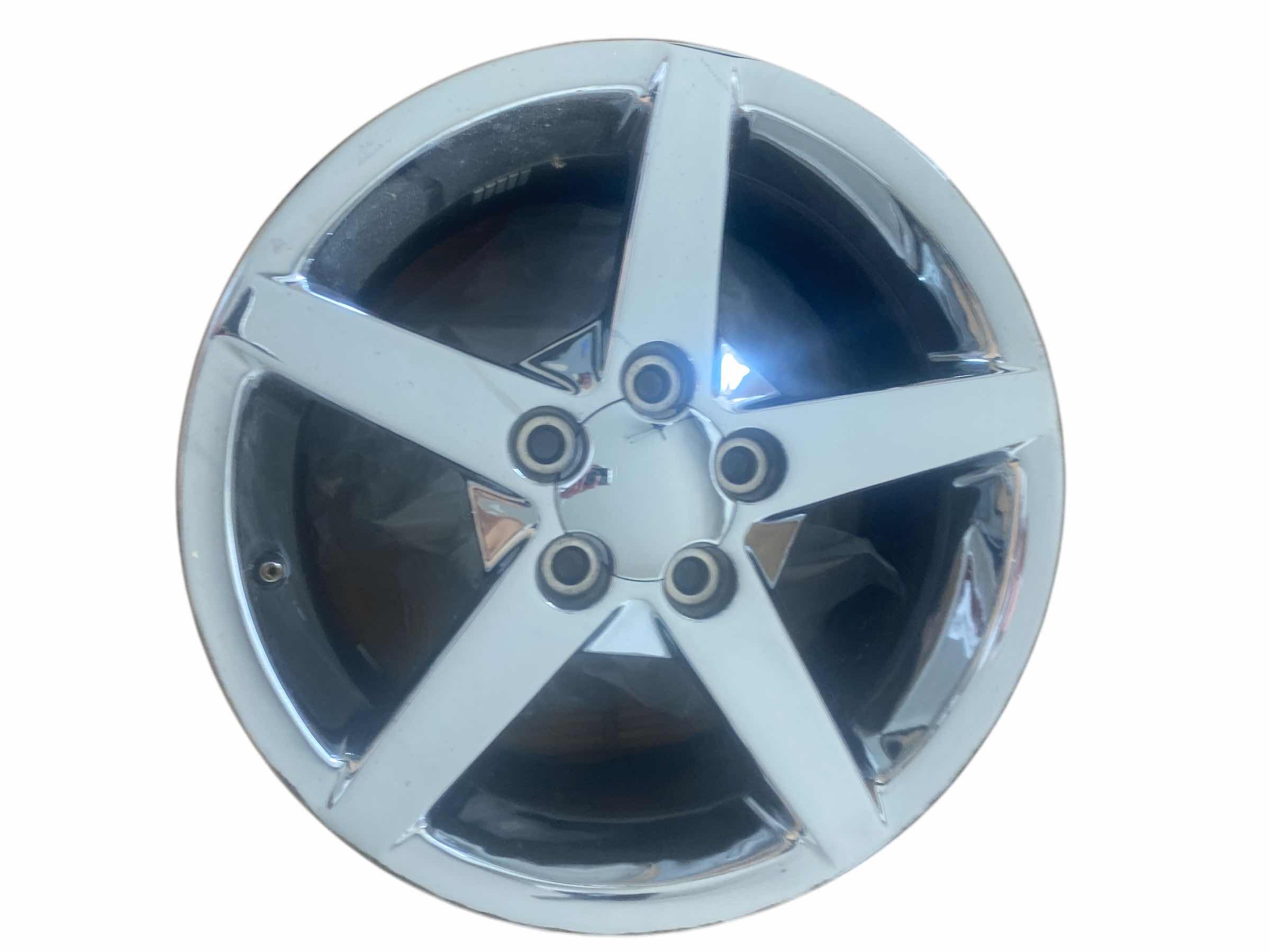 Photo 1 of RIM FOR CAR MEASURES 18 1/2” x 9 1/4”
